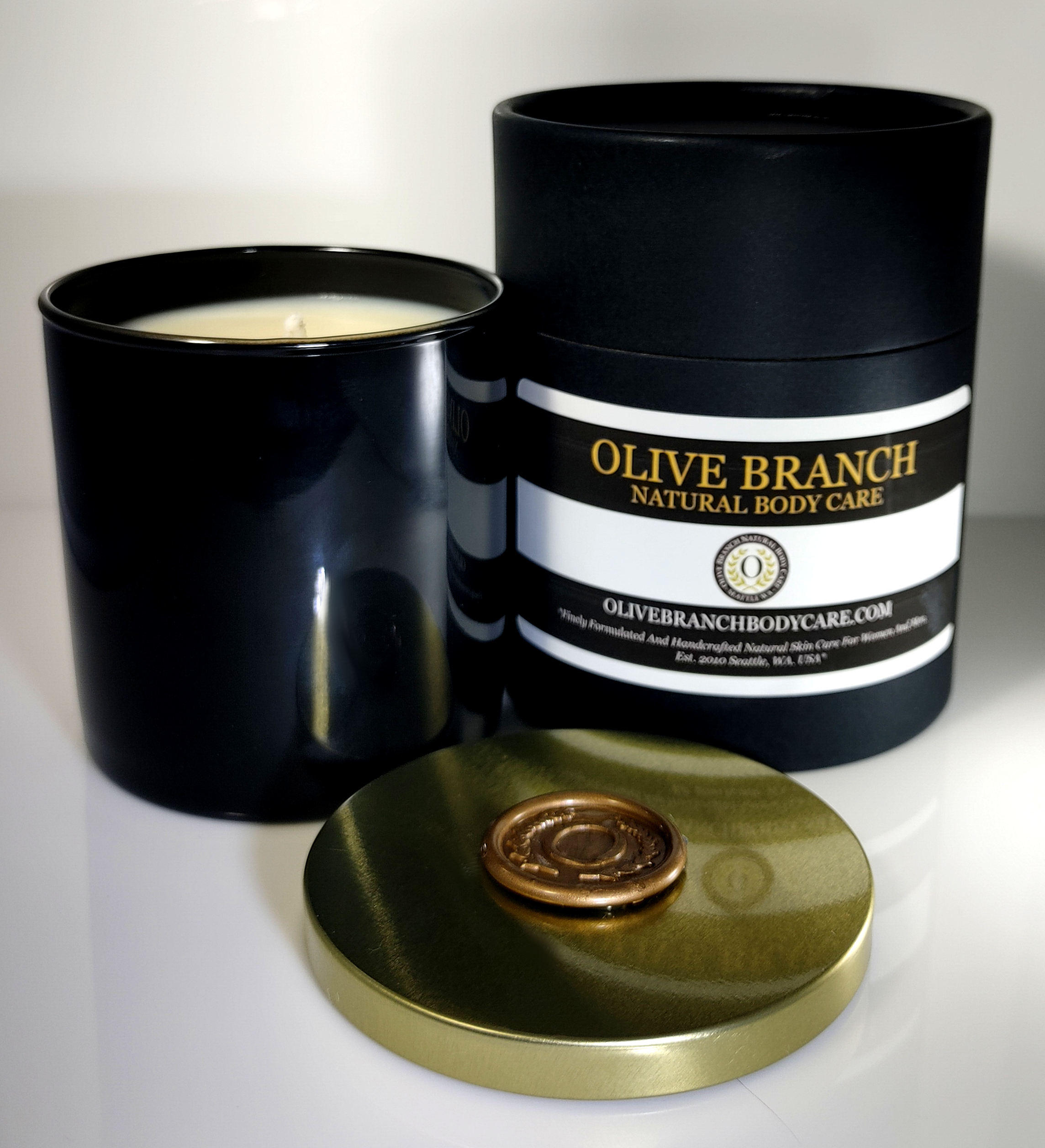 Luxury Soy Candle: Signature Scent